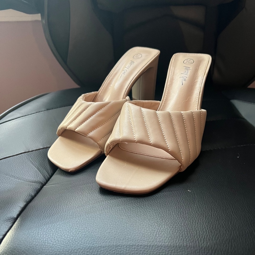 Nasty Gal Beige Quilted Sandals